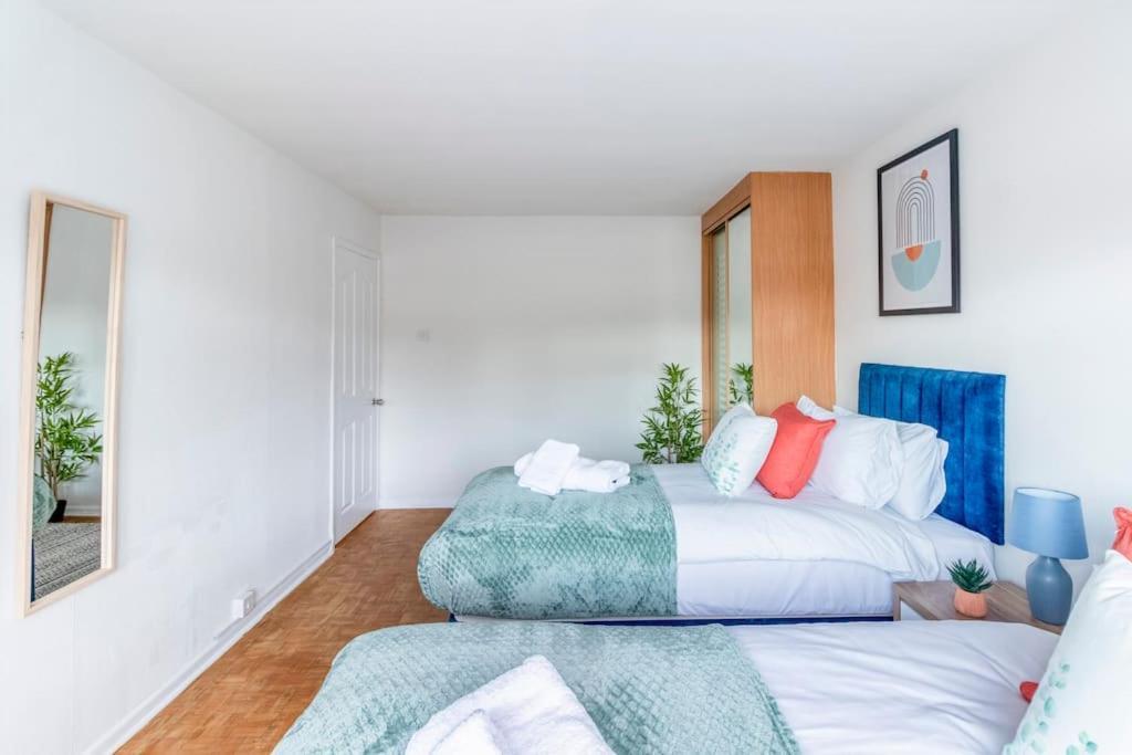 Beautiful Sea View 2 Bedroom Sleeps 6-Free Parking Bournemouth Buitenkant foto